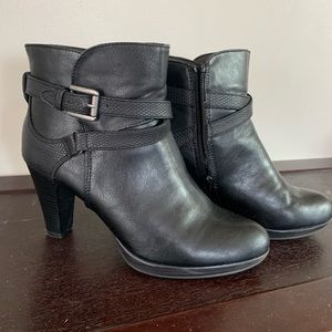 Heeled booties